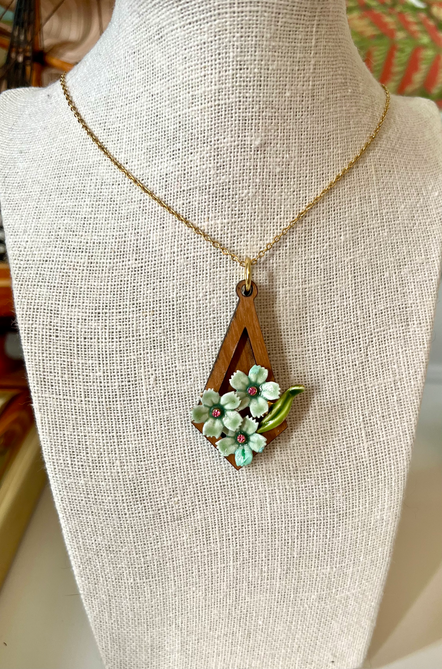 SOLD Vintage Enameled Green Floral Pendant Necklace